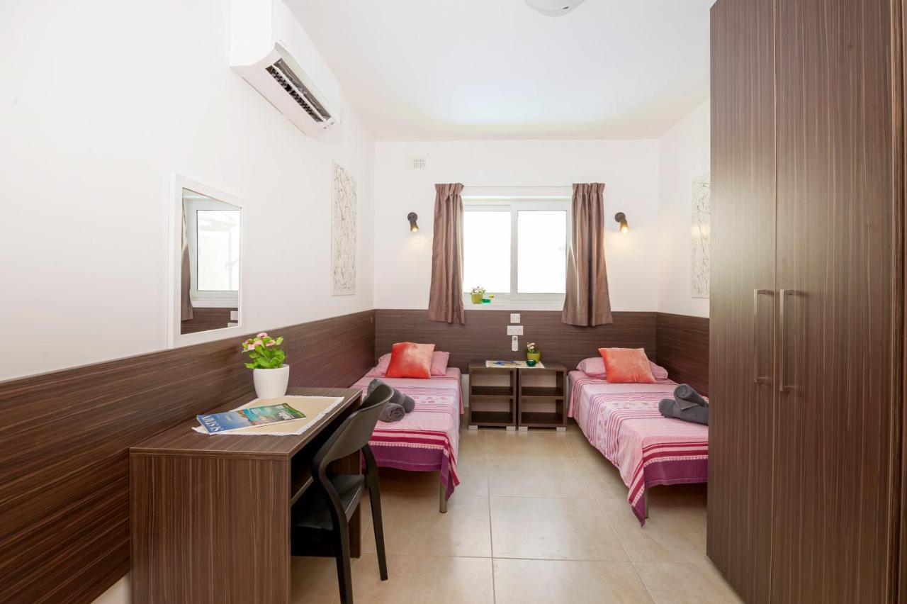 Summer Breeze 3 Bedroom Family Maisonette With Sunny Terrace In Mellieha - By Getawaysmalta Exterior photo