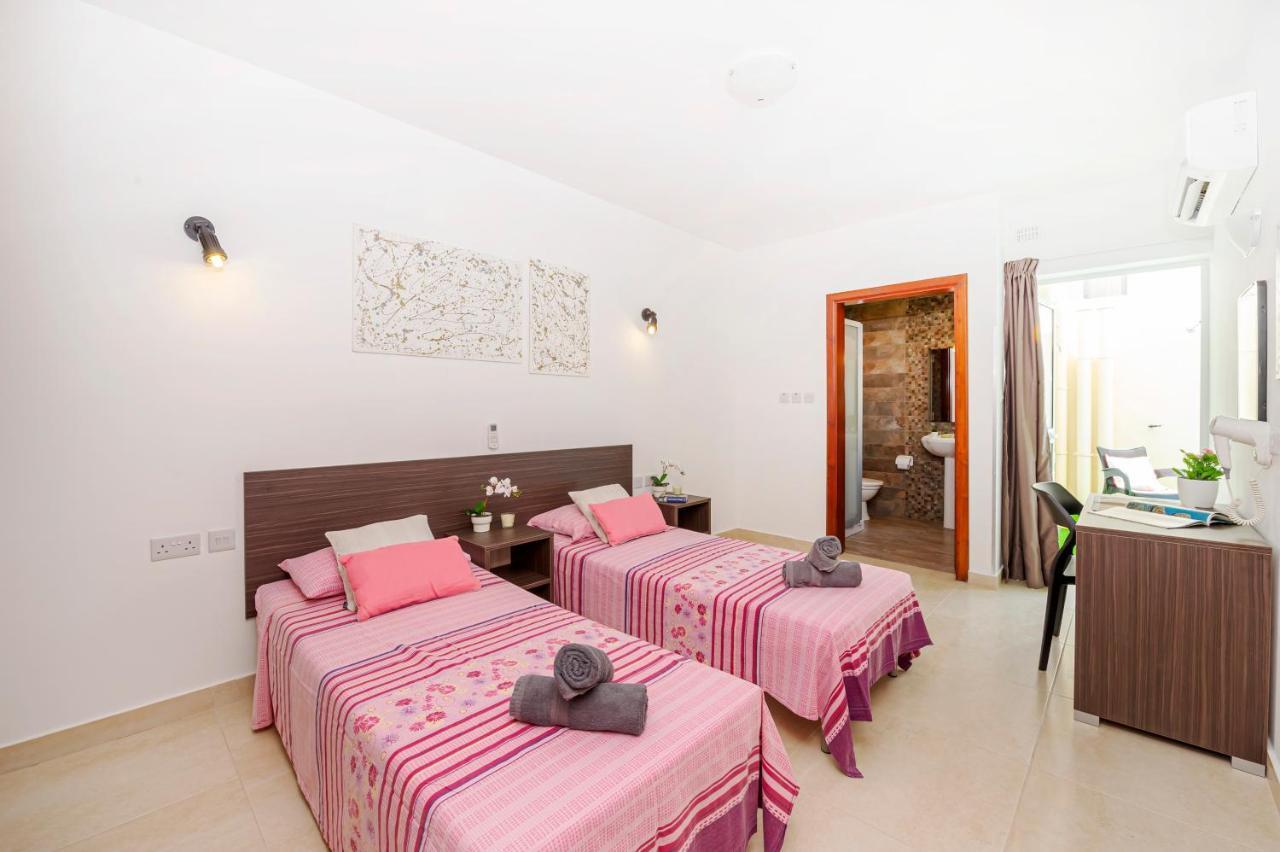 Summer Breeze 3 Bedroom Family Maisonette With Sunny Terrace In Mellieha - By Getawaysmalta Exterior photo
